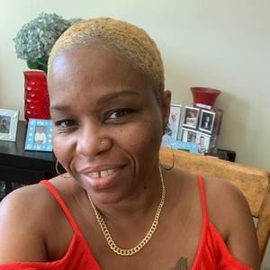 Meet your Posher, Loraine